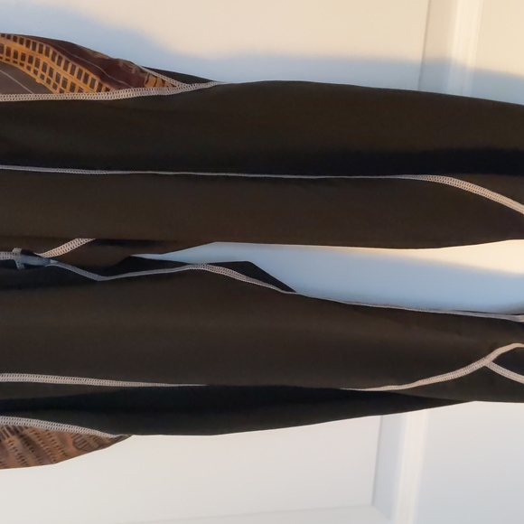 Dark Brown with Skull + Cityscape - Picture 4 of 16